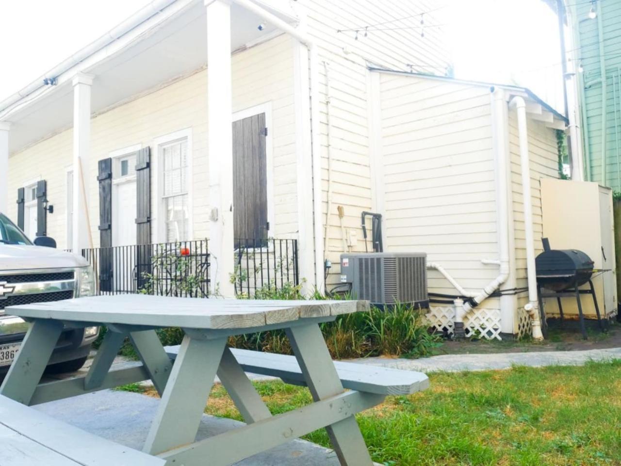 Monthly - Dumaine Historic Gem - Front House 1bed *